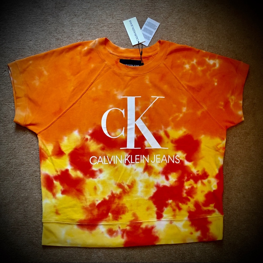 (#25) Women’s Calvin Klein Jeans Logo Tie-Dyed Shirt